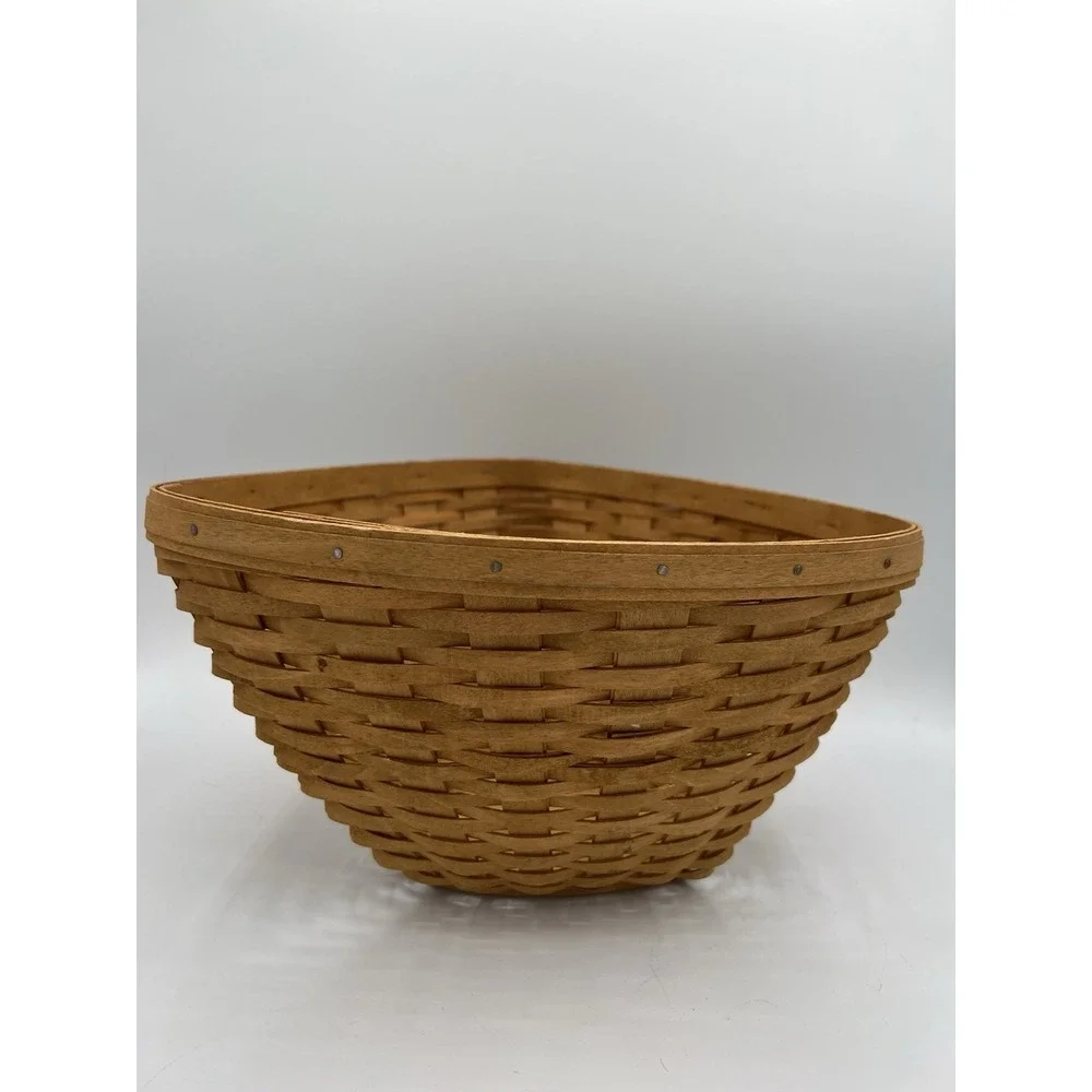 🧺Longaberger 2009 Large Triangle Bowl Basket–Unique Shape-Classic Craftsmanship